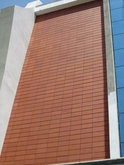 Façade surface and application detail — 26